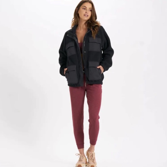 NWT Vuori Women’s Utility Sherpa Jacket in Black